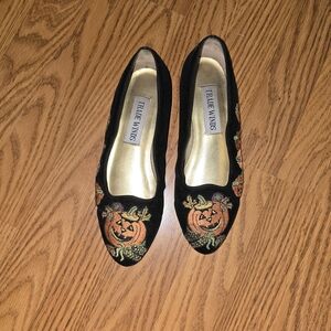 Vintage Black Pumpkin Embroidered Velvet Loafers.